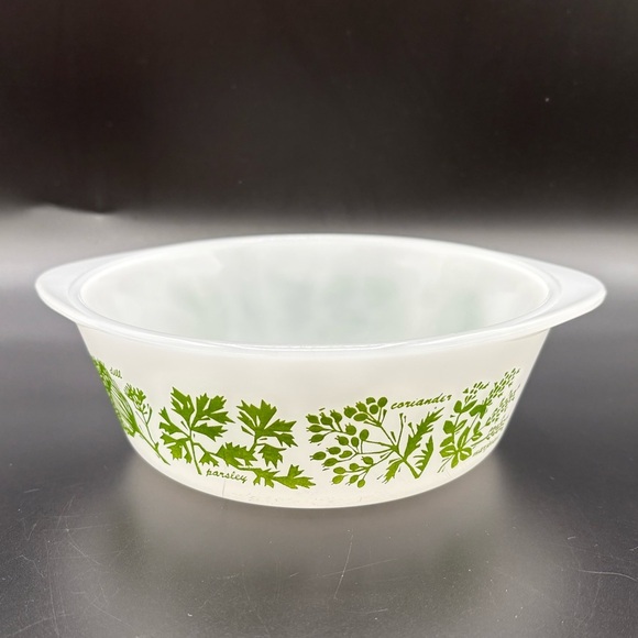 Vintage Glasbake Casserole Dish Rare Herb Garden Pattern Milk Glass 1 QT J510 - Picture 1 of 5